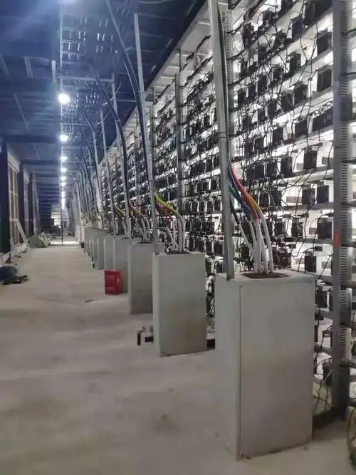 Large scale mining farm operating in Texas leveraging renewable energy sources